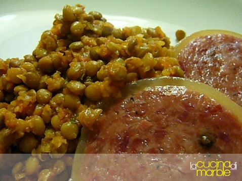 lenticchie in umido (e con cotechino!) lenticchie in umido (e con cotechino!)
