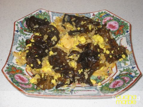 riso con bambù e funghi piccante riso con bambù e funghi piccante