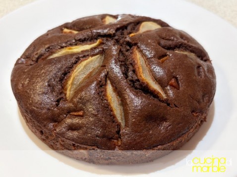 torta cacao e pere in friggitrice torta cacao e pere in friggitrice